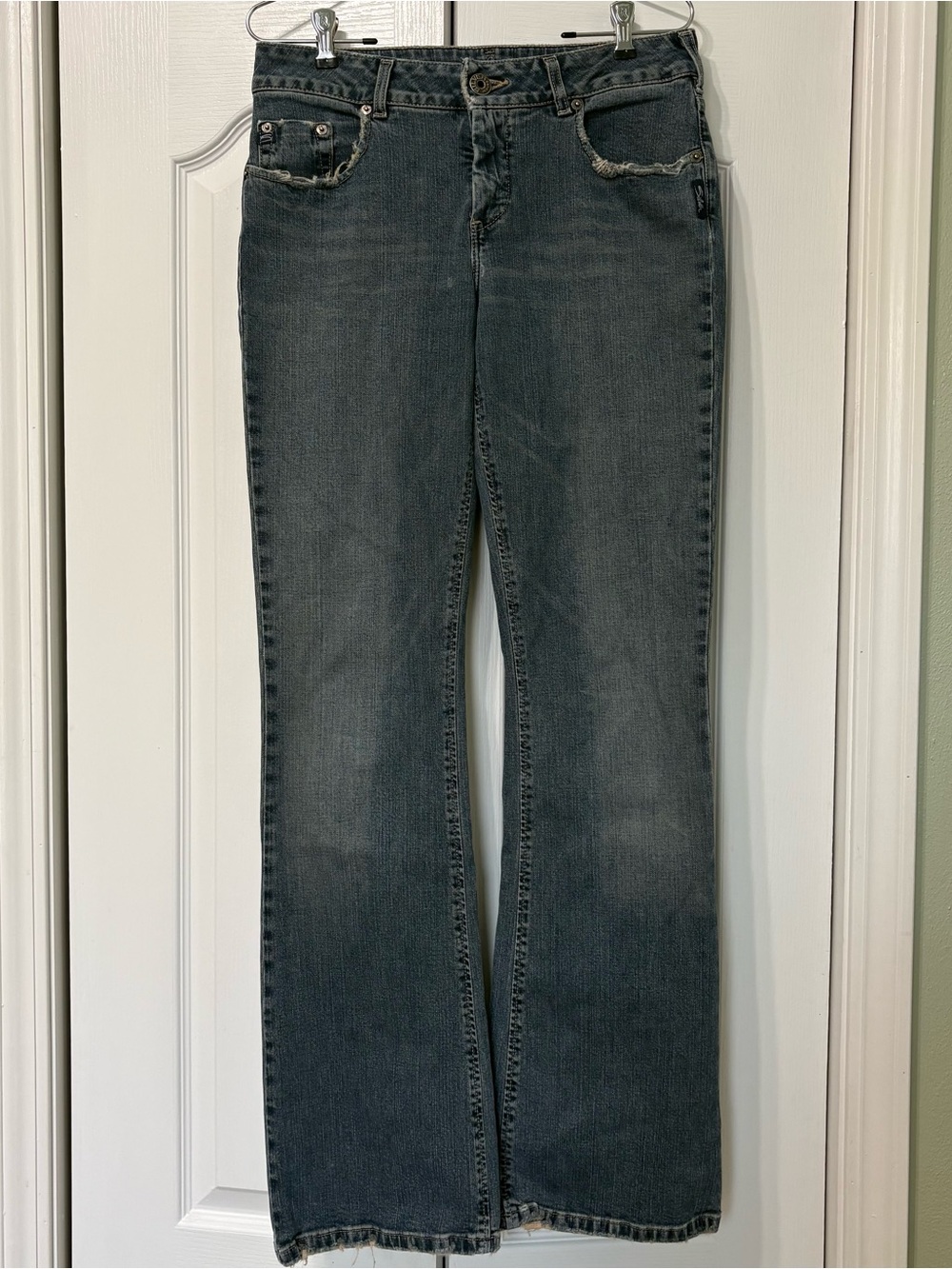 Silver Women’s Boot Cut Denim Jeans Frayed Hem Medium Wash
